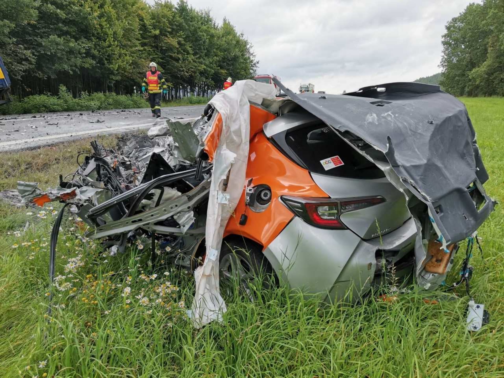 Na silnici mezi Mladou Boleslaví a Českou Lípou došlo ke smrtelné nehodě. 