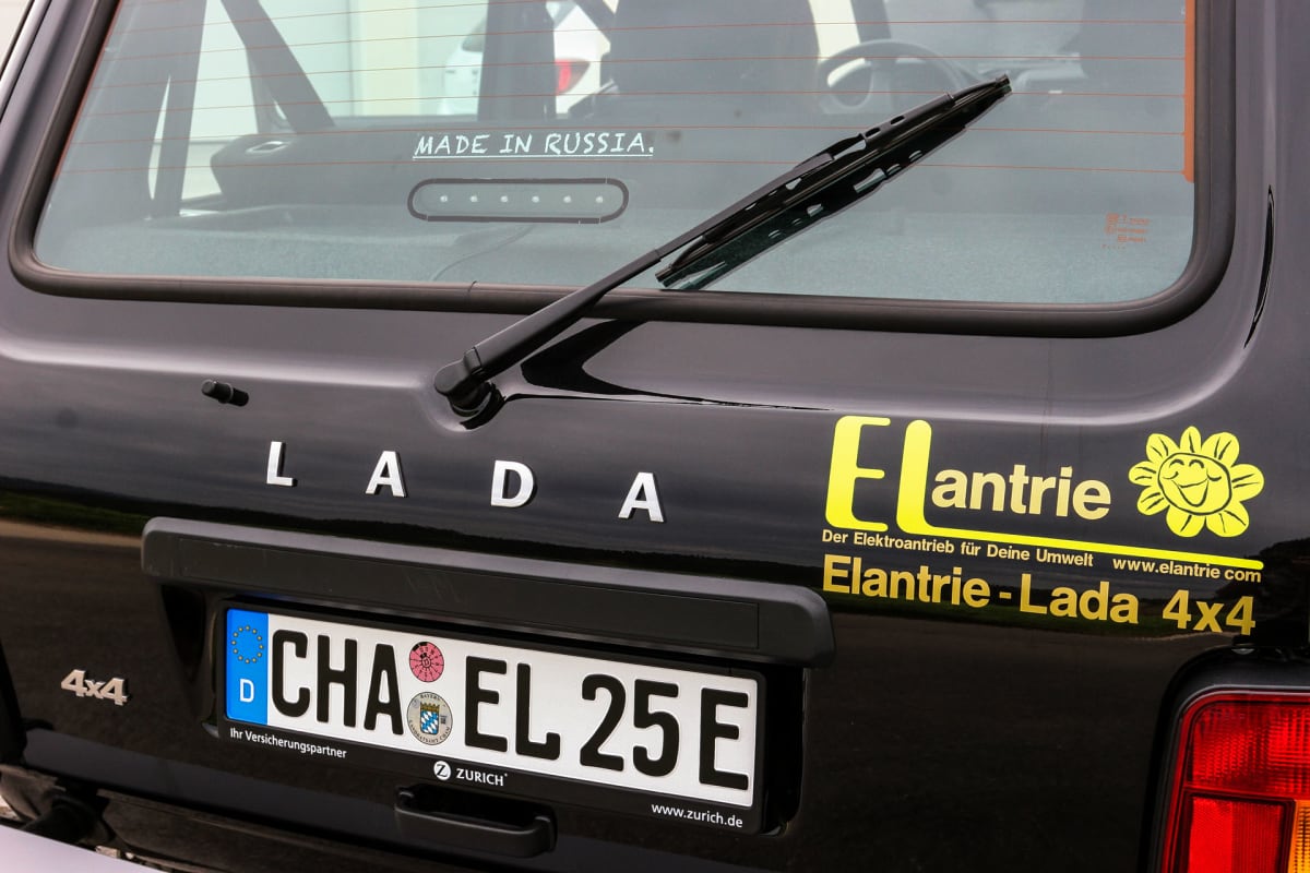 Lada Niva a Dacia Sandero jako elektromobil
