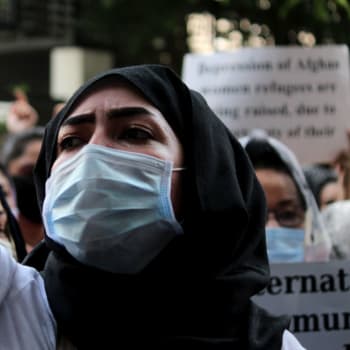 Afghánka protestuje za ženská práva