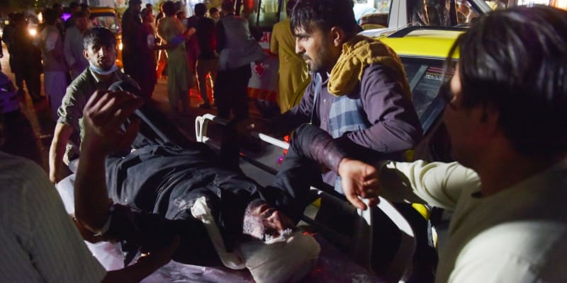 Zraněný po explozi v Kábulu