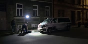 Za pondělním výbuchem auta v Přerově byl nástražný systém, policisté to už vyšetřují