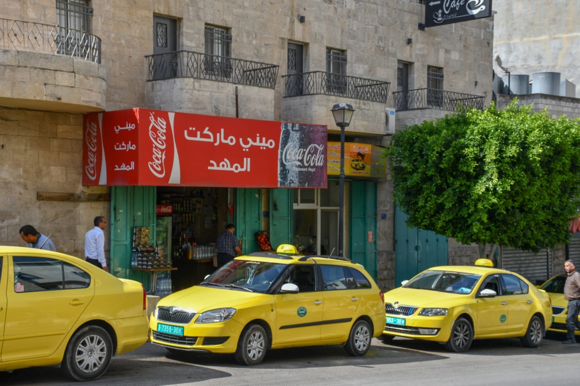 Žluté vozy taxíků v Palestině zpravidla bývají české škodovky.