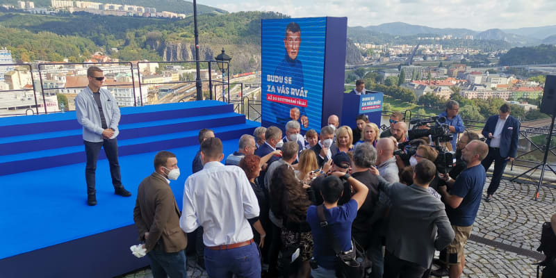 Hnutí ANO ve čtvrtek zahájilo kampaň u restaurace Větruše v Ústí nad Labem.