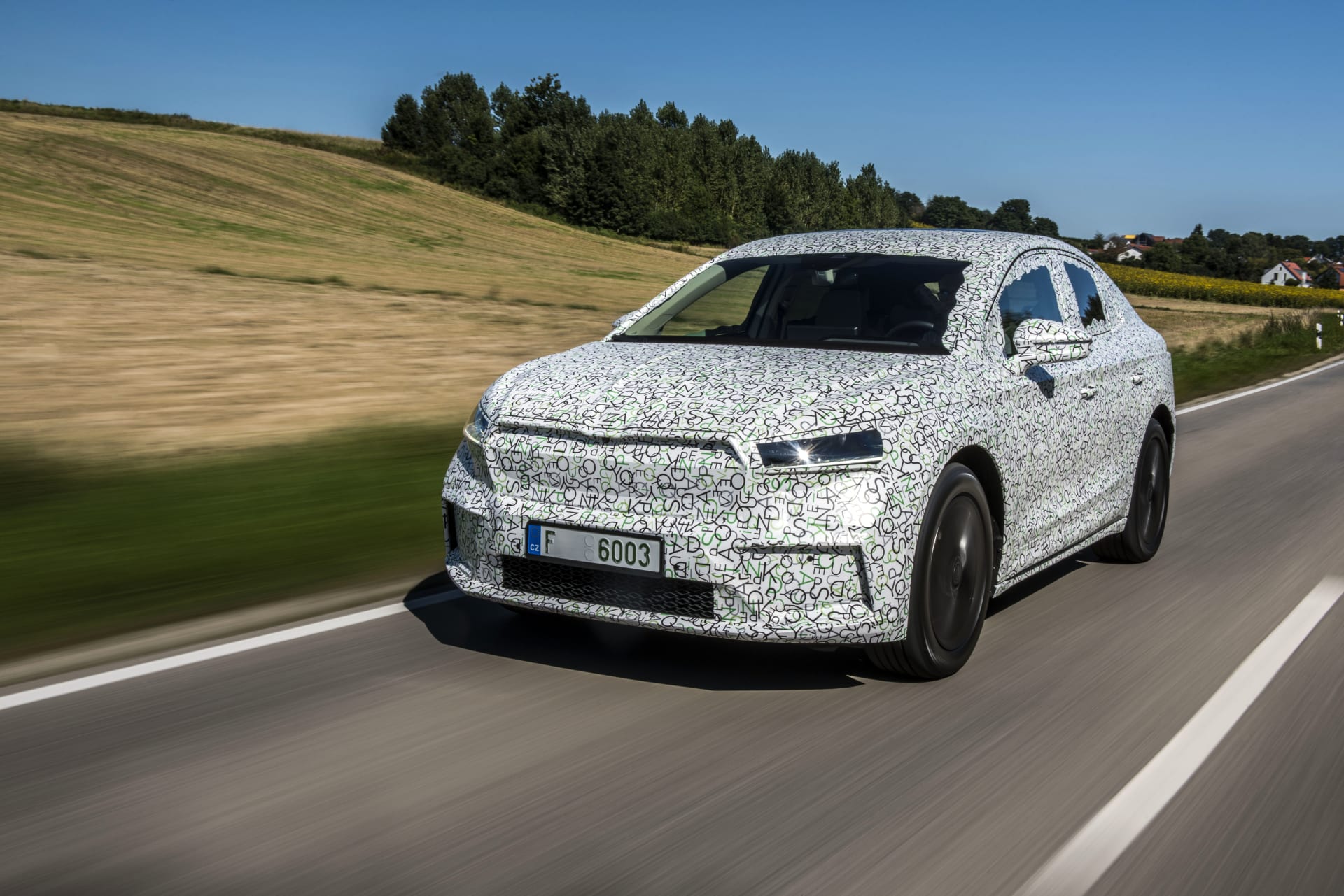 Po úspěšném debutu v oblasti elektromobility přijíždí Škoda s další karosářskou verzí svého prvního a dosud jediného čistě elektrického modelu Enyaq iV. 