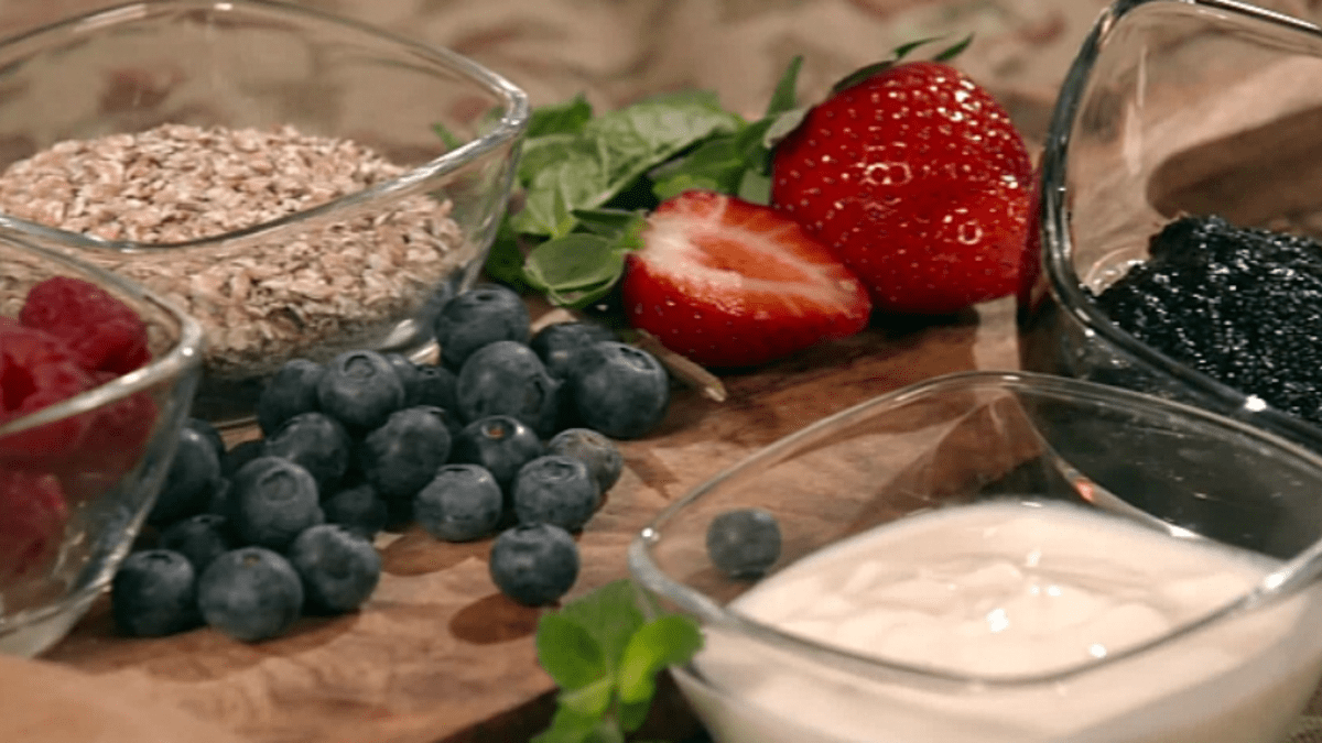 Domácí jogurt si můžete připravit i s ovocem