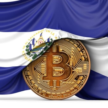 V Salvadoru se začalo platit bitcoinem