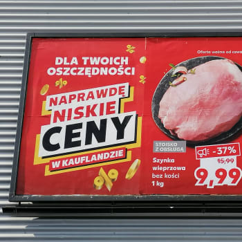 Vepřová pečeně bez kosti za 57 korun za kilogram. Ceny v Polsku jsou lákavé, polský zlotý má nejnižší hodnotu za posledních 20 let.  