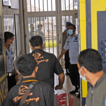 Požár v indonéském vězení má tragické následky