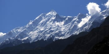 Čeští horolezci v Pákistánu nejsou v dobré stavu. Záchranáři odložili akci na úterý
