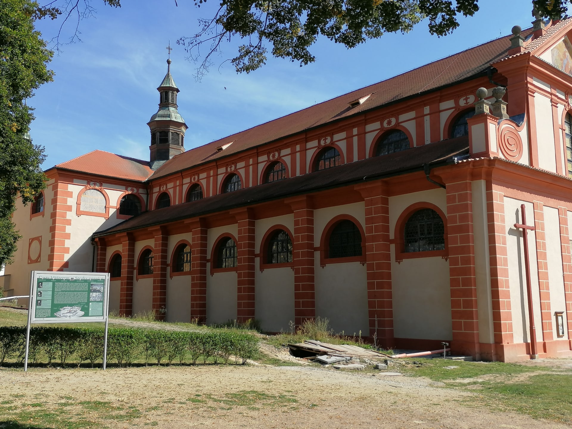 Kostel Nanebevzetí Panny Marie v areálu plaského kláštera