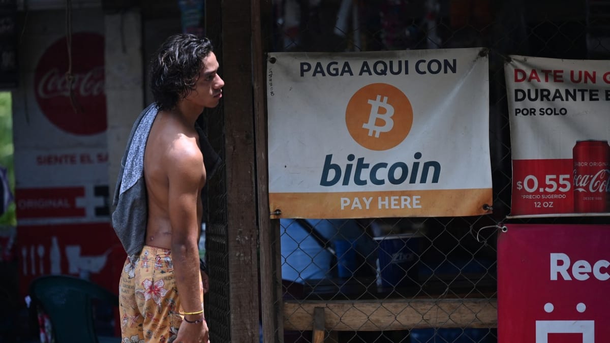 V Salvadoru se lidé masově seznamují s bitcoinem