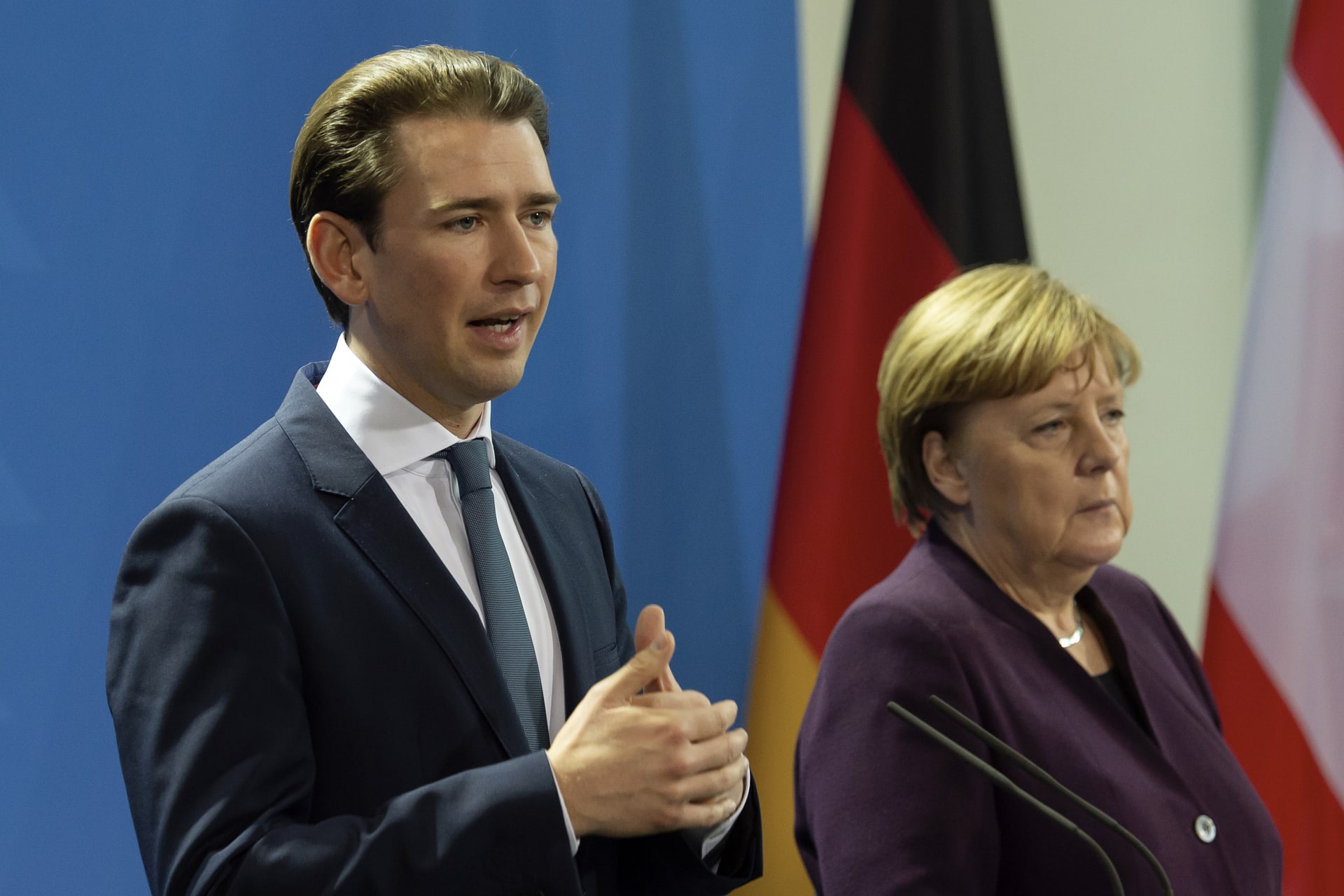 Rakouský kancléř Sebastian Kurz se na přístupu k uprchlíkům z Afghánistánu nedohodne s odcházející německou kancléřkou Angelou Merkelovou.