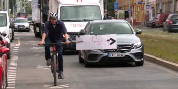 KOMENTÁŘ: Změna vzdálenosti při předjíždění cyklistů? Aktivistům vadí ztráta „bonzování“