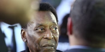 Pelé opustil nemocnici v Sao Paulu. Legendární fotbalista bojuje s rakovinou střeva