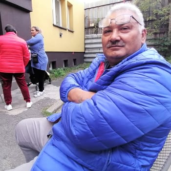 Peter Šarišský bude volit komunisty. Ve vyloučené lokalitě kolem Jílové ulice v Ostravě-Přívoze bude ale asi většina Romů volby opět ignorovat.