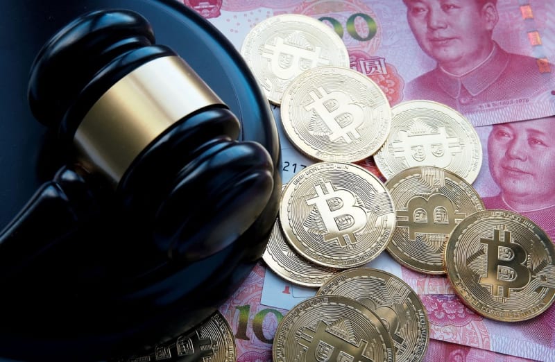 Bitcoin nemá v Číně na růžích ustláno
