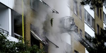 Ve Švédsku explodoval dům. Lidé v panice skákali z oken, podle policie nešlo o nehodu