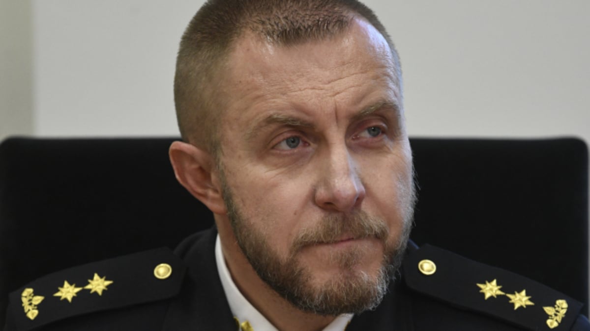 Dlouholetý generální ředitel VS Petr Dohnal skončí v čele bezpečnostního sboru.
