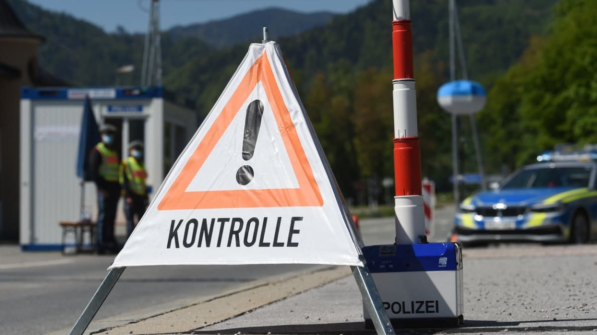 Mladík ve Švýcarsku upozornil na policejní kontrolu na sociální síti Instagram a musí za to zaplatit vysokou pokutu.