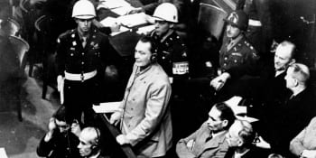 Norimberské zúčtování s nacisty skončilo před 75 lety. Někteří volili smrt, jiné propustili