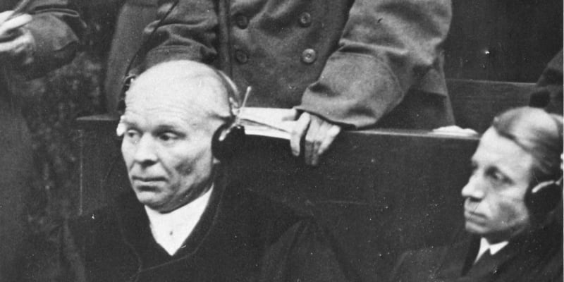 Polní maršál Wilhelm von Leeb dostal tři roky vězení. Protože ale strávil dva roky v americkém zajetí, byl propuštěn relativně brzy na svobodu
