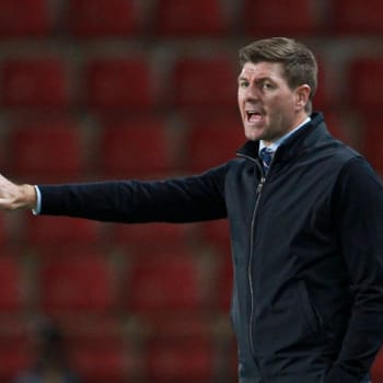 Podle trenéra Rangers Stevena Gerrarda bude klub řešit bučení na Glena Kamaru s organizací UEFA.