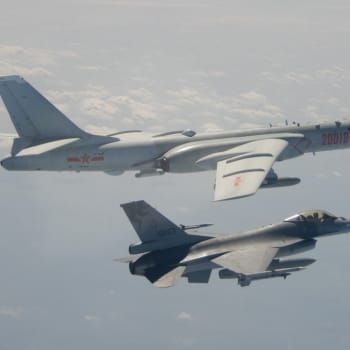 Také loni v únoru narušila Čína vzdušný prostor u Tchaj-wanu bombardérem H-6.