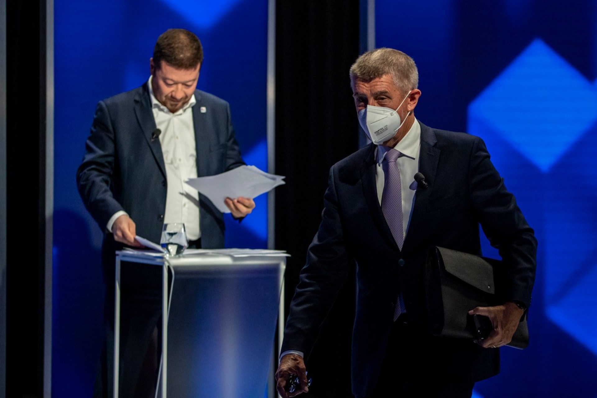 Andrej Babiš a Tomio Okamura při debatě na CNN Prima NEWS