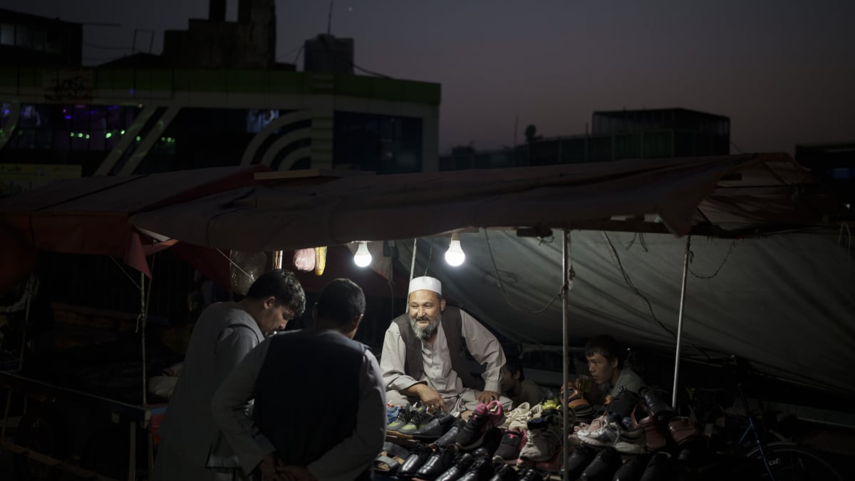 Prodejce bot v Kábulu