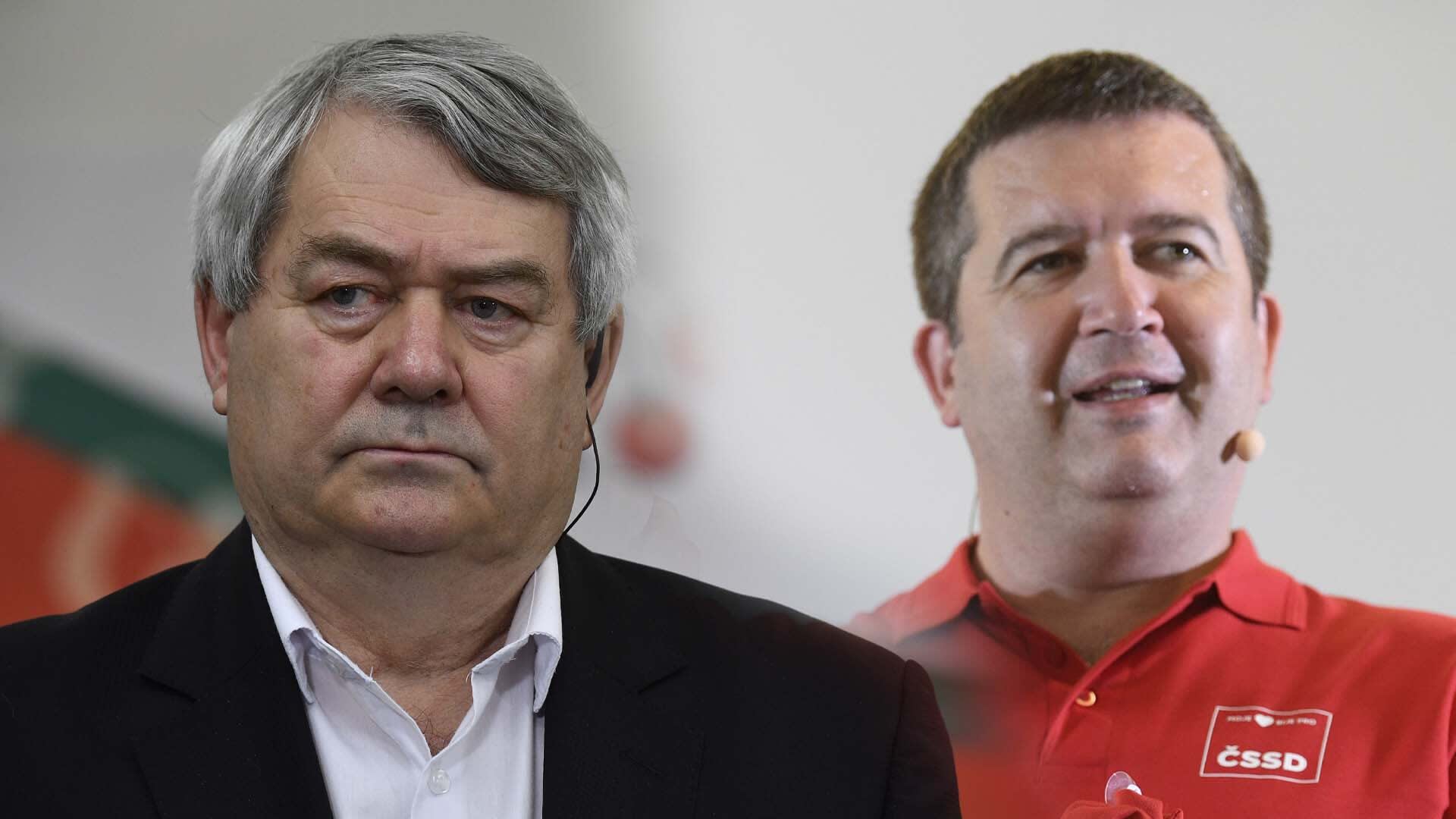 Předsedové Vojtěch Filip (KSČM) a Jan Hamáček (ČSSD) po volbách rezignovali. 