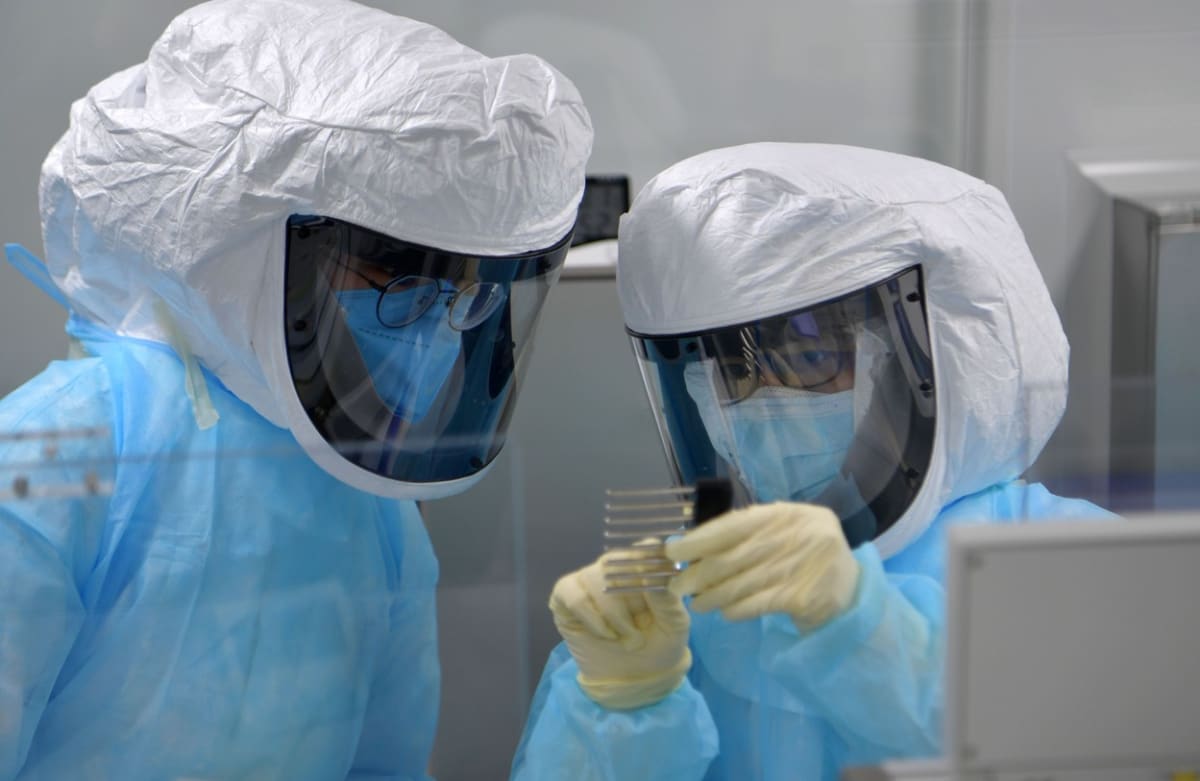 Dokumenty zveřejněné vládou USA naznačují, že teorie o úniku koronaviru z laboratoře ve Wu-chanu může být pravdivá. (Ilustrační foto)