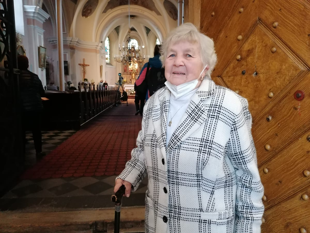 Anežka Tylečková se narodila v roce 1939 v Píšti. Zrekvírovaný zvon tak mohla poslouchat do svých tří let. Teď se zvon vrátil do chrámu.