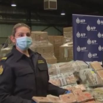 V přístavu v australském Melbourne úřady odhalily na 450 kilogramů drogy.