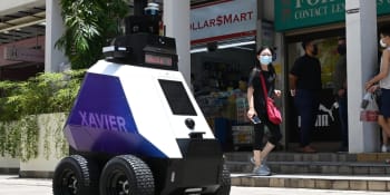 Velký bratr v Singapuru. Robotická vozítka tam dohlížejí na správné chování obyvatel