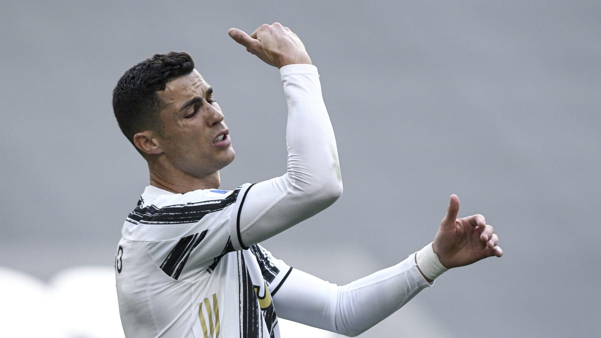 Cristiano Ronaldo sice za Juventus nastřílel hromadu gólů, ale svým způsobem tým brzdil, zní z Itálie.