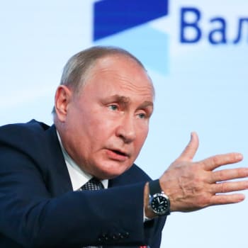 Vladimir Putin řeční na Valdajském fóru