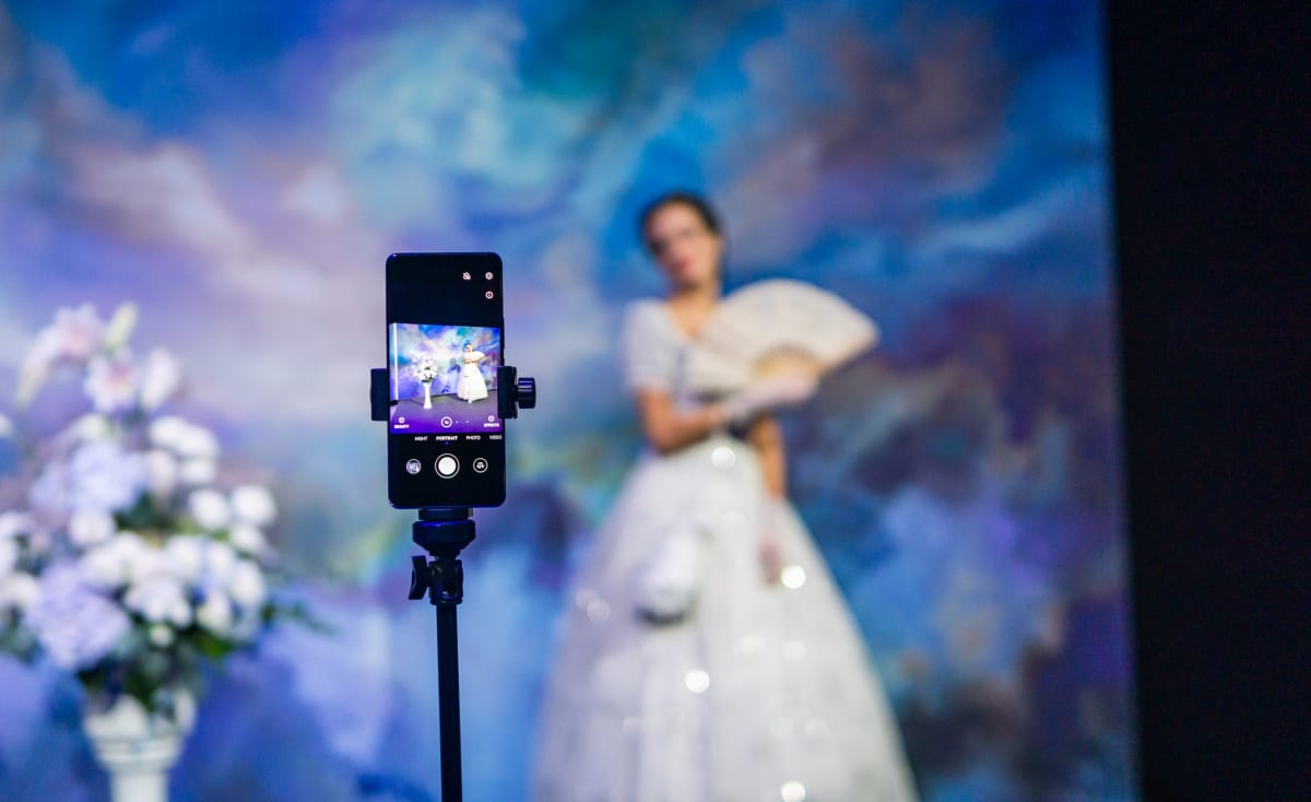 Mezi přednostmi nového modelu Huawei má být také vylepšený noční režim jak pro fotky, tak videa.