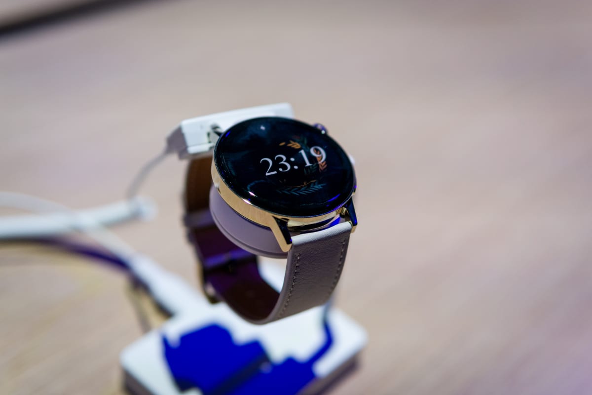 Kromě mobilu a sluchátek Huawei představil také dva nové modely chytrých hodinek.
