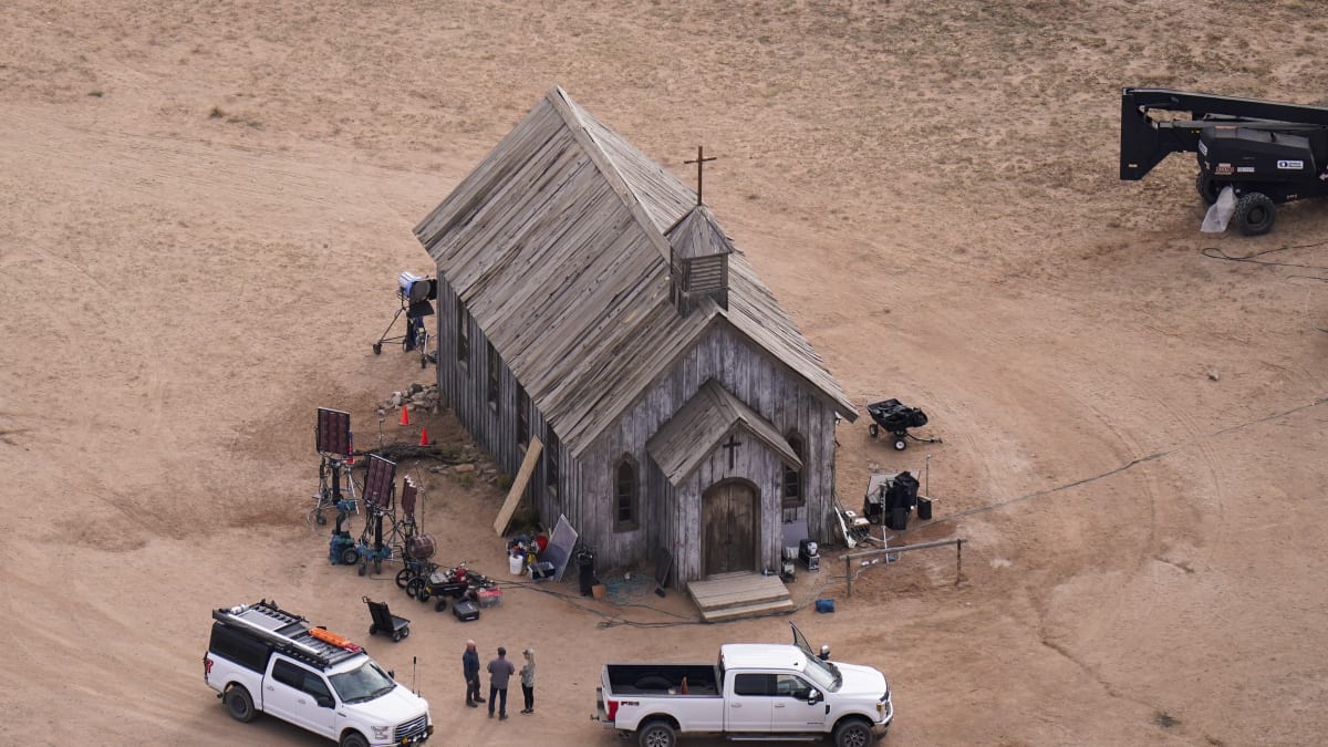Nezávislý western Rust se natáčel ve známé lokaci Bonanza Creek Ranch poblíž Santa Fe v Novém Mexiku. 