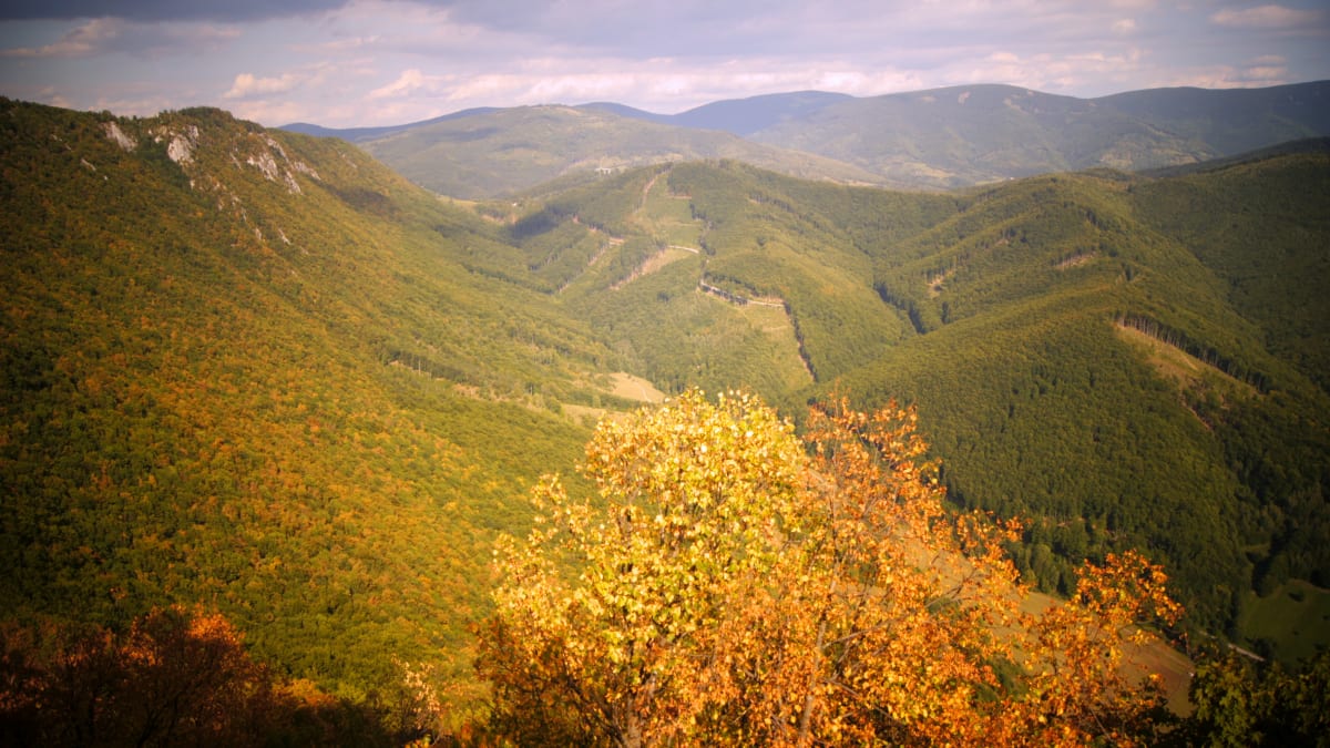 Podzimní Muráňská Planina z Muráňského hradu