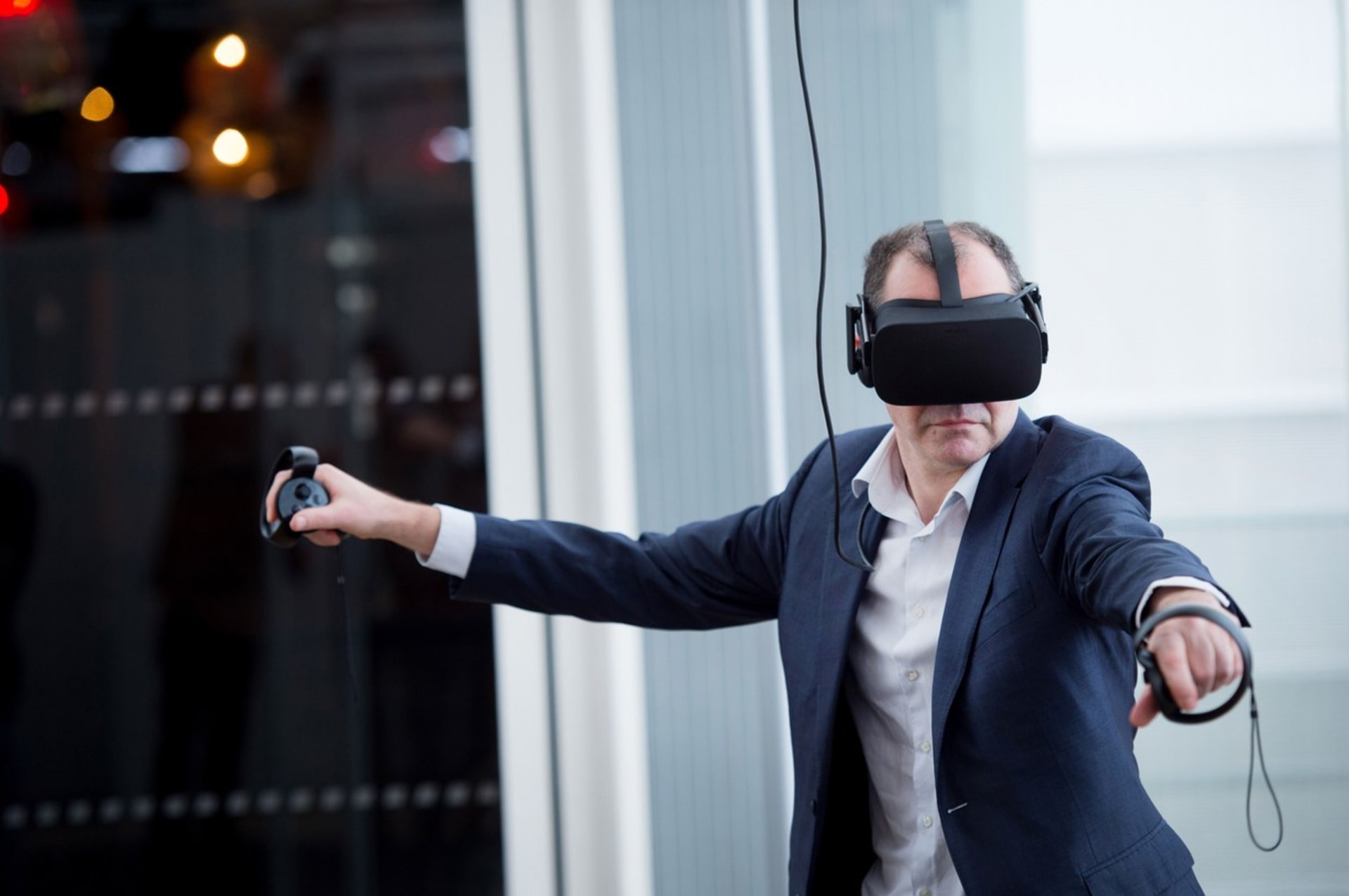 Brýle pro virtuální realitu začínají být ve světě čím dál populárnější.