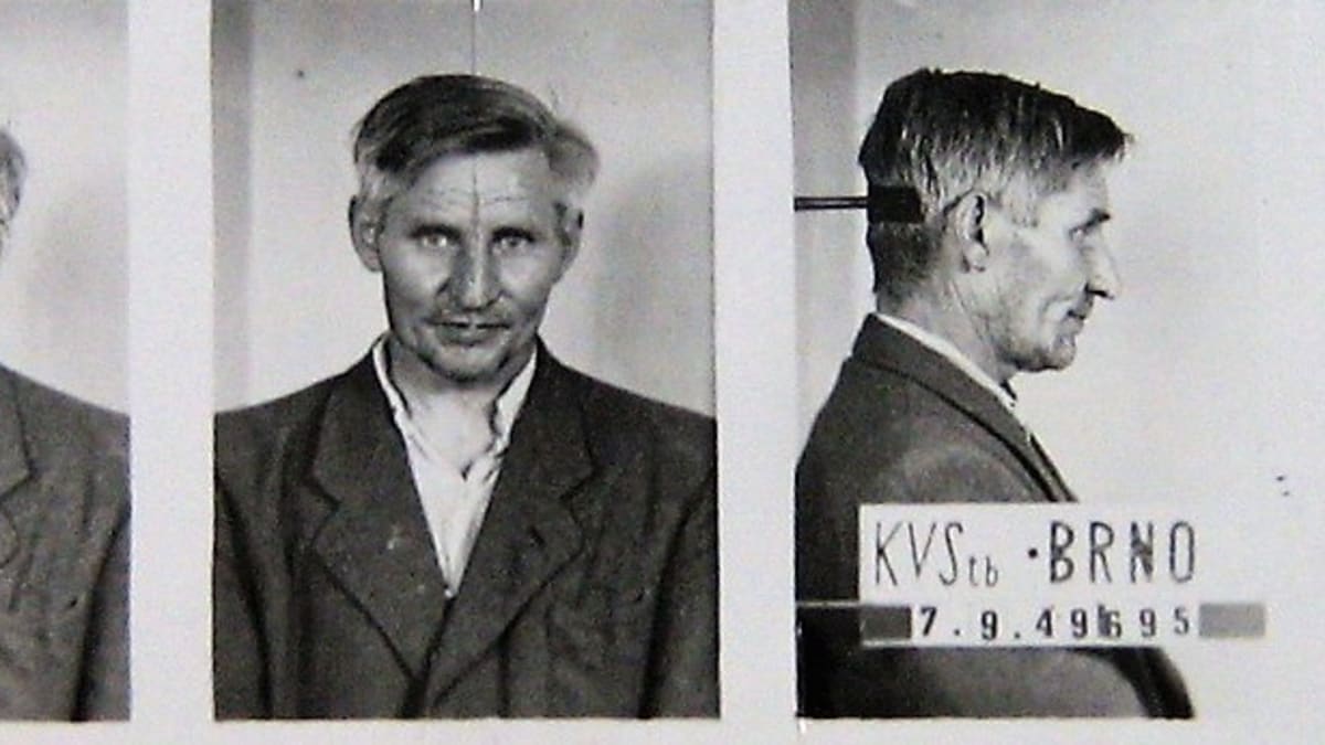Petr Křivka ve III. odboji, na snímku po zatčení ve vazební věznici v Brně. Popraven byl 21. června 1951. (Foto: archiv Luďka Navary)