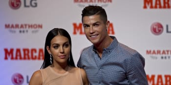 Cristiano Ronaldo skládá vlastní základní jedenáctku. Brzy bude mít šest dětí