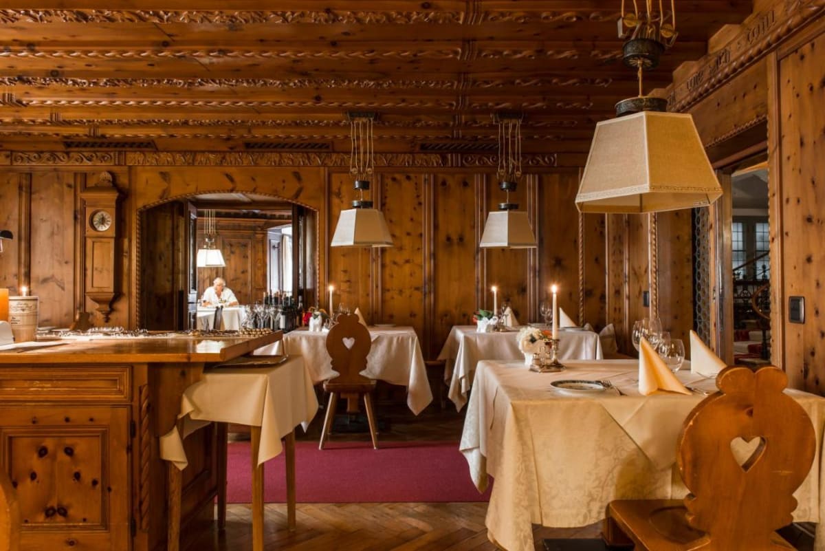 Hotel Elephant v Brixenu, tady měl Karel Havlíček Borovský po svém příjezdu zaplacené celodenní menu na jeden měsíc. Posléze si pronajal byt na státní útraty