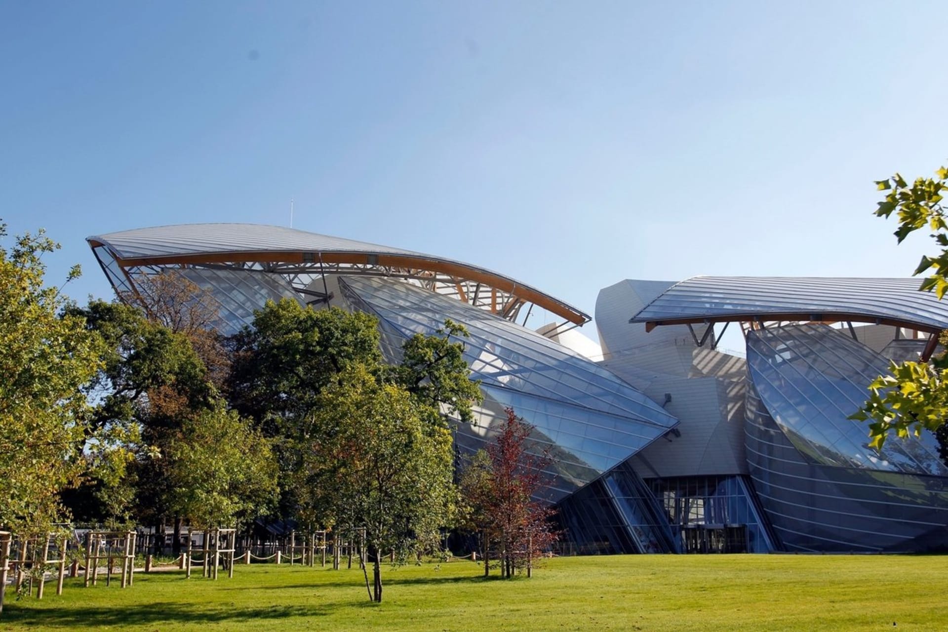 Muzeum v Paříži od Franka Gehryho - Obrázek 1