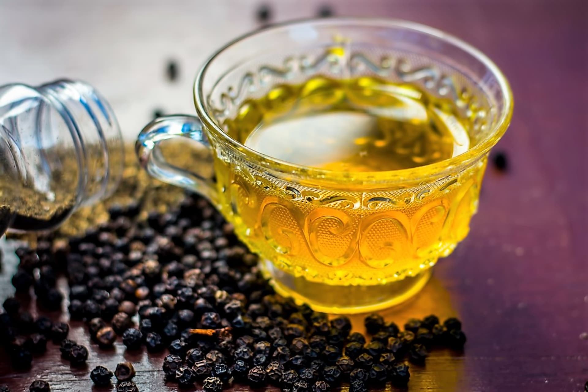 Čaj pijeme jednou denně při problémech s trávením nebo při prvních náznacích chřipky a nachlazení. Bez medu poslouží jako skvělý detox.