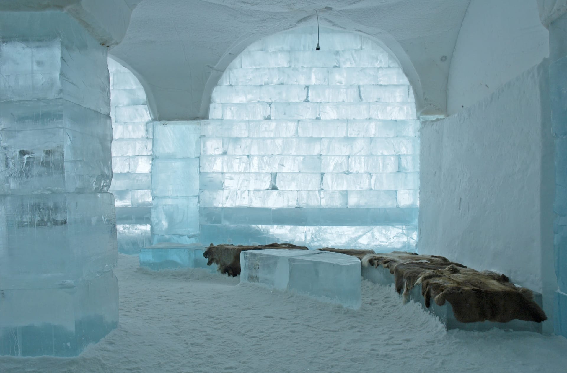 Hotely z ledu