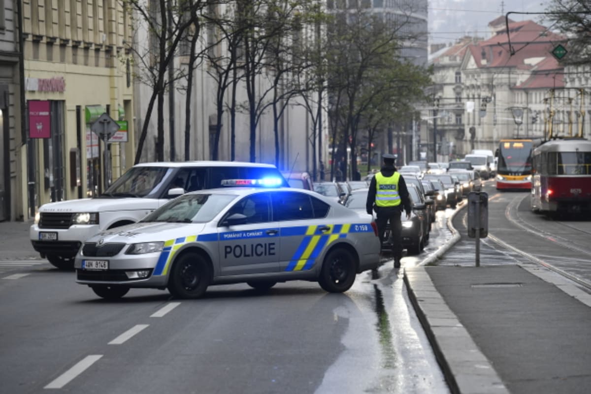 Policii se přihlásil dvacetiletý muž, který v úterý večer v centru Prahy v Ječné ulici srazil chodce a od nehody ujel.