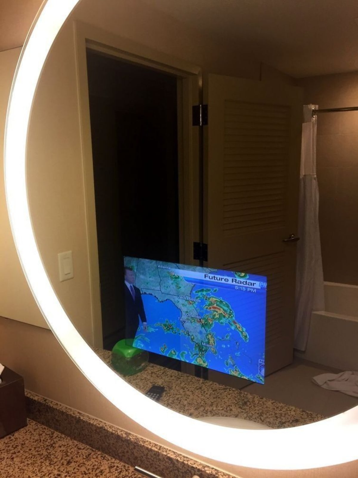 Televize v zrcadle