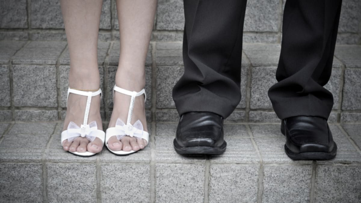 Při svatbě může ze závažných důvodů zastoupit jednoho ze snoubenců někdo jiný